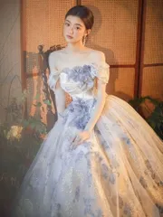 新品 繊細フラワーデザインのチュールドレス オフショルダー