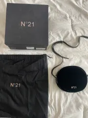 n21 ボディクロスバッグ(ヌメロヴェントゥーノ)
