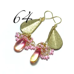 64 ゴールド＆ドロップパーツ＆ビーズのフックピアス ハンドメイド イヤリング 現品限り