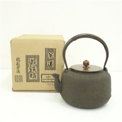 Item thumbnail for item d9e13988-d769-4b35-92f8-8af00eb71cc1