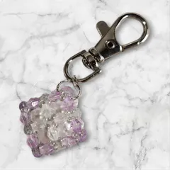 ビーズアクセサリー　ボックス型チャームキーホルダー