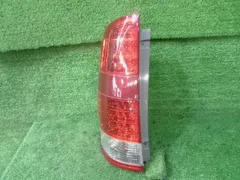 ノア AZR60G 右テールランプ 14295207 2025年最新azr60ノア テール LEDの人気アイテム - メルカリ