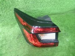 デリカD:2　MB15S　右ドアミラー　MQ502910　右サイドミラー　電動格納　ヒーター付　ウィンカー付　8ピン デリカＤ2 DBA-MB15S 右ドアミラー MQ502910