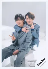 【中古】生写真(ジャニーズ) Snow Man/目黒蓮・渡辺翔太/膝上/アルバム「i DO ME」MV＆ジャケ写オフショット/公式生写真