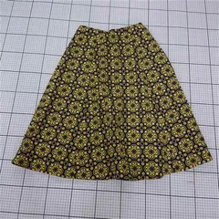 ◇ ⊂ 組曲 クミキョク 総柄 膝下丈 フレア スカート サイズ3 イエロー系ネイビー系 レディース E  【1509300008420】