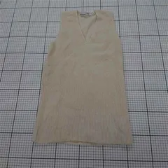 ◇ ⊆ UNIQLO AND LEMAIRE Vネック ノースリーブ リブニット ベスト サイズS ライトベージュ系 レディース E  【1509300013240】