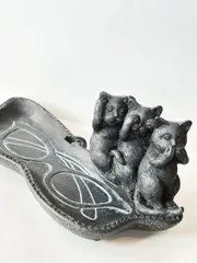 ネコのトレー 小物入れ オブジェ 猫 アニマル 動物 置物 インテリア 飾り かわいい オーナメント レジン 雑貨 プレゼント ギフト 贈り物