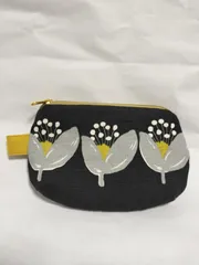 母の日セール開催中【ハンドメイド】　丸ポーチ　黒　花　B026