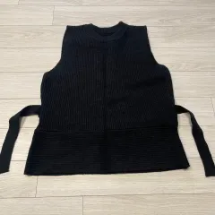 黒 厚手 ニット ベスト