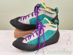 Item thumbnail for item 32a40a3d-ae1f-4322-9f7e-b060c9a3feed