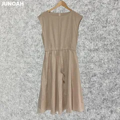 JUNOAH ベージュ ノースリーブ ワンピース Mサイズのサムネイル