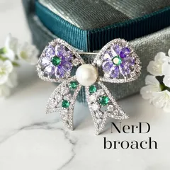 ハイエンドモデル✽カラージルコニアが咲くリボンブローチ  かわいい お呼ばれ エレガント 上品 ギフト プレゼント 贈り物 レディース 女性 おしゃれ 大人 カジュアル フォーマル コサージュ NerD 新品未使用