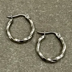 ツイスト チャンキーフープピアス シルバー 約20mm