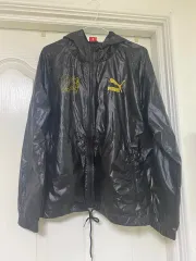 プーマ ブラック ウィンドブレーカー アウター