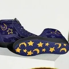 ●VANS SK8HI × Disney 90周年記念