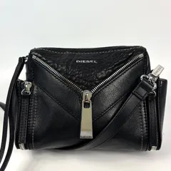 DIESEL ディーゼル LE-ZIPPER ショルダーバッグ ポシェット 斜め掛け レザー ブラック 黒 シルバー金具 レディース