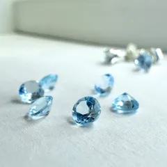 《宝石質 スカイブルートパーズ》ラウンドファセットカット ルース 4mm【2粒セット】天然石/ネイルアート/ジュエリー素材