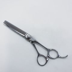 [나루토 시저즈 나루토 시저 NARUTO SCISSORS] 니카이 헤네시라무루 S31 오프셋 가위 세닝 미용 가위 스키바사미 미용사 이용사 약 20~25% 오른손잡이 5.8인치 중고 sc1570