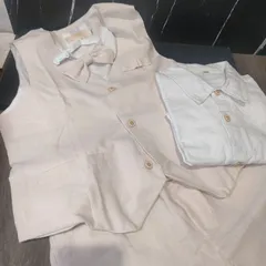 1【1回のみ着用・美品】Lolanta 男の子 140cm スーツ 一式 男児 冠婚葬祭 卒園式 入学式 結婚式  幼稚園 小学校 半ズボン 蝶ネクタイ フォーマル ベスト フォーマル