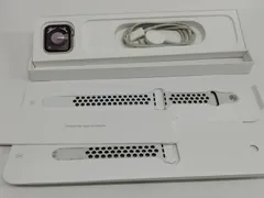 Apple Watch SE 第2世代/GPS/44mm/A2723/スターライト〈MNLA3J/A〉