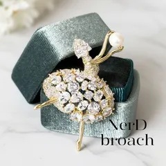 ハイエンドモデル✽多カットジルコニアの眩い光をまとうバレリーナブローチ  お呼ばれ ゴールド エレガント 上品 ギフト プレゼント 贈り物 レディース 女性 おしゃれ 大人 カジュアル フォーマル コサージュ NerD 新品未使用