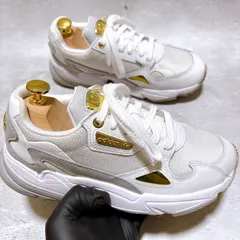 定価（税込） 10,989円 adidasアディダスファルコン 23cm