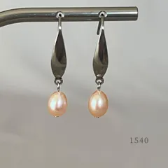 淡水パール・天然色オレンジ　ピアス　・・✽・・　〈サージカルステンレス　フック〉