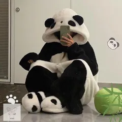 【送料無料】パンダパジャマセット 2025新作 珊瑚? 冬 防寒 ふわふわ 可愛い レディース ホームウェア ルームウェア
愛らしいパンダと共に過ごす、ふんわり温もりの冬の夜