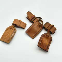 ルイヴィトン ネームタグ ポワニエ セット ヌメ革 名札 ロゴ レザー LOUIS VUITTON バッグチャーム ※1点の価格です ランダム発送