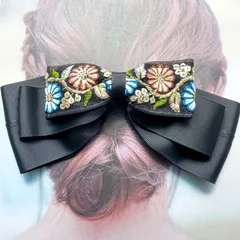 大きなインド刺繍の垂れリボンヘアクリップ