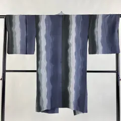 道中着 身丈109cm 裄丈67cm M 和装コート よろけ縞 字も韻 青灰色 正絹 名品 【中古】