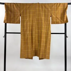 【美品】 道中着 身丈121cm 裄丈68cm L 和装コート 紬地 格子 山吹茶色 正絹 名品 【中古】