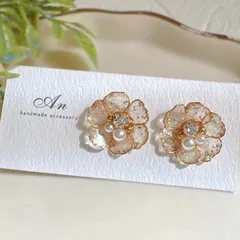 ディップアート ピアス　サージカルステンレス｜透明感×煌めき 花びらピアス パール　ガラスストーン　ハンドメイドアクセサリー 結婚式 ウェディング お呼ばれ