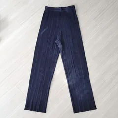2025年最新】プリーツプリーズ パンツの人気アイテム - メルカリ