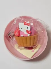サンリオ ハローキティ ストロベリー スイート パーティー デザート ガチャ