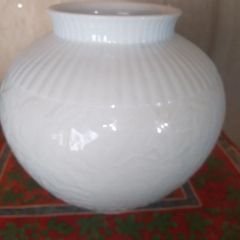 HUTSCHENREUTHER製 花瓶 浮き彫り 花柄 白 - メルカリ