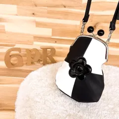 【マリークワント】クラシカル デイジー ショルダーバッグ2wayポーチ 黒×白 クロスボディ ブラック 花 フラワー がま口