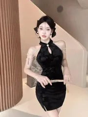 華やかなベロアミニドレス★パーティーシーンにぴったり★揺れるパール付き