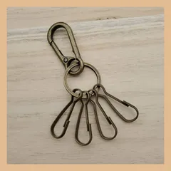 カラビナ付き 4連キーフック キーホルダー レトロカラー キーリング