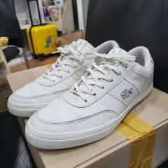 ラコステ 白 スニーカー (240MM)