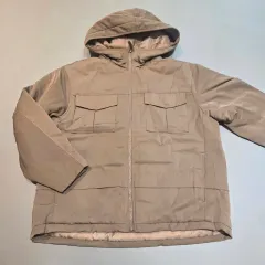 ホワイトマウンテニアリング UNIQLO コラボ ディープベージュ フード ダウン アウター 140