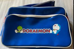 美品 Victorバドミントンラケットバッグ ドラえもん DORAEMON - メルカリ