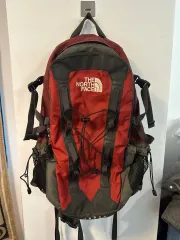 THE NORTH FACE ザノースフェイス QUASAR バックパック
