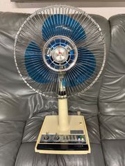 HITACHI 木目調 扇風機 ダイヤル式H653これからの夏に！ - メルカリ