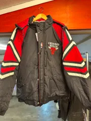 STARTER シカゴ ブルズ WHO フード ウィンドブレーカー アウター