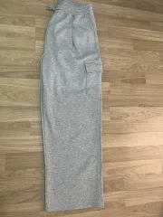 グレー カーゴ ジョガーパンツ