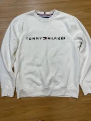 トミーヒルフィガー 白 スウェット Lサイズです。コットン 69% ポリエステル 31%