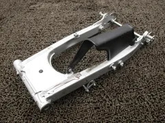 TLR200 エンジンハンガー ○A2371！MD09 ホンダ 【 工場 MD09E 】 キャブ車