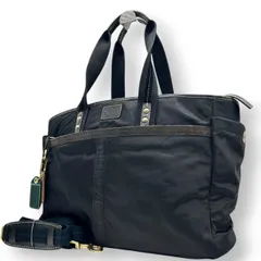 【美品】コーチ トートバッグ ハンプトンズ ウィークエンド 10102 ナイロン レザー ブラック 2WAY ビジネスバッグ A4収納可 大容量 斜め掛け可 メンズ 通勤 通学 旅行 チャーム付き クリーニング済み s57