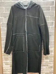 A【A19-14】◇ La Leia Fサイズ ムートン風　ファーロングコート　グレー色